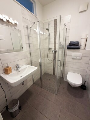 Unclassified image, 4 of 12, button - Apartment Siegesburg with terrace (Bad Segeberg)