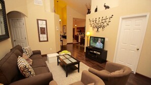 Villa | Sala de estar | Televisión LCD y reproductor de DVD 