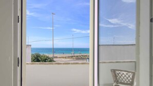 Interior - Front Beach Torre Mozza by LoveSud (Torre Mozza)