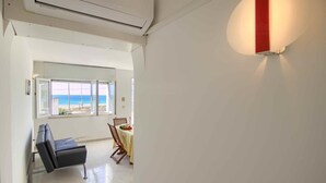 Interior - Front Beach Torre Mozza by LoveSud (Torre Mozza)