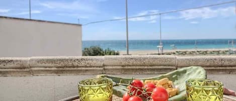 إطلالة على البحر/الشاطئ