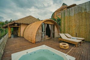 Bamboo Palace Banana | Vista del balcón