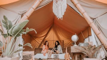 Carpa Villa 2 | Ylelliset vuodevaatteet, Select Comfort -patjalliset sängyt
