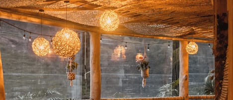 2 restaurants servant le petit déjeuner, spécialités Cuisine italienne