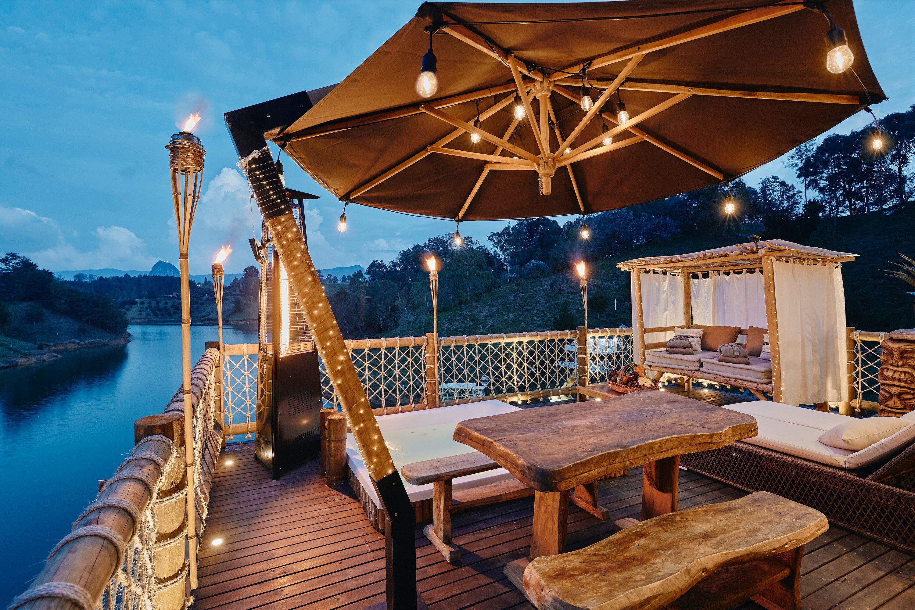 Bamboo Palace Romance | Terrasse/patio