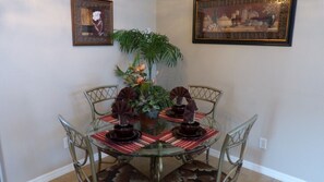 House | Private kitchen | Fridge, microwave, oven, dishwasher