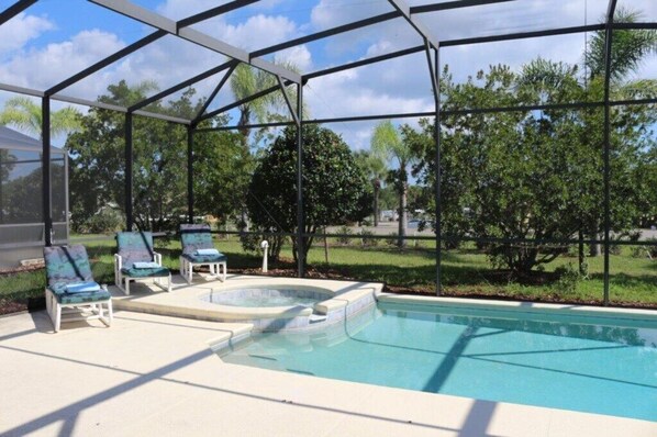 Talo | Uima-allas | Ulkouima-allas