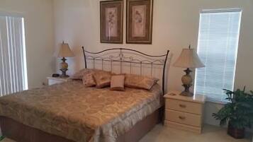 House | 4 bedrooms, cribs/infant beds, free WiFi, bed sheets