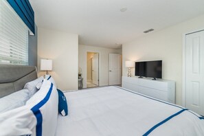 Apartment | 5 bedrooms, free WiFi, bed sheets