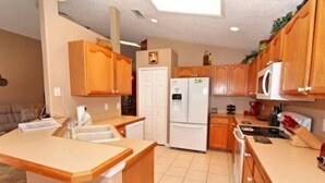 Unclassified image, 5 of 33, button - Florida Paradise (Kissimmee)