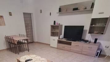 Smart TV, DVD player, stereo