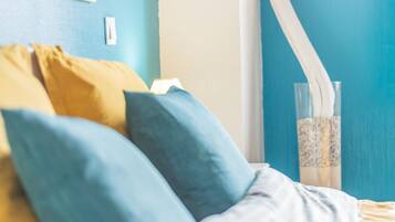 1 bedroom, desk, free WiFi, bed sheets