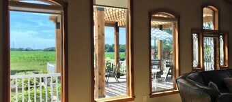 温水プールとホットタブのあるカントリーエステートは、サウスヘブンからわずか数分です。