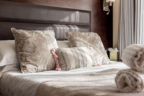 1 bedroom, iron/ironing board, WiFi, bed sheets - Sea Quest - Short Walk to Alum Chine Beach (Bournemouth)