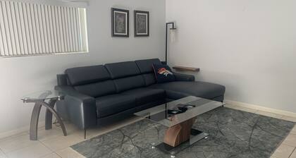 LOCAL LIVING IN SPACIOUS 2x2 BY TEMPE TOWN LAKE, ASU, MILL AVE & SCOTTSDALE