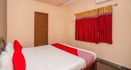 OYO 18626 Diamond Paradise