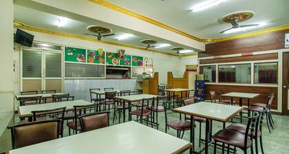 OYO 18626 Diamond Paradise