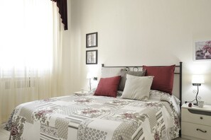 1 sovrum, strykjärn/strykbräda, wi-fi och sängkläder