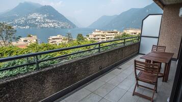 Apartment, 1 Bedroom, Balcony, Lake View | Pemandangan tasik