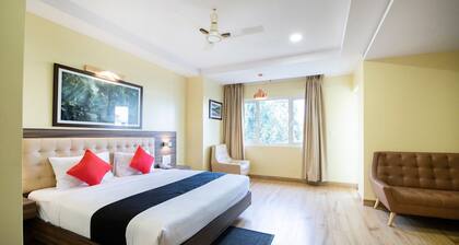 Capital O 18788 Phoenix Hotel & Resort