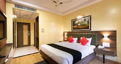Capital O 18788 Phoenix Hotel & Resort