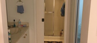 South Miami Lawn & Garden Gated Residence