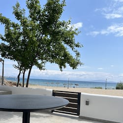 Standard Apartment, 1 Queen Bed, Beach View | Terrace/patio