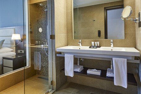 Hotel Riu Dubai Beach Resort - Image 57