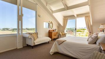 Individually decorated, desk, free WiFi, bed sheets