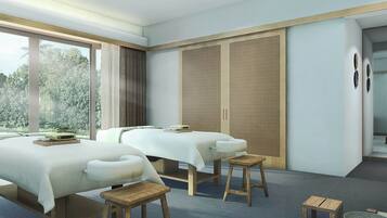 Couples treatment rooms, hot tub, steam room, body treatments