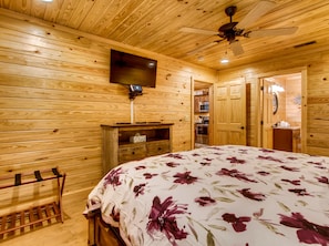 Room - River Getaway #2326 (Pigeon Forge)