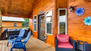House, 1 King Bed with Sofa bed (River Getaway #2326) | Terrace/patio - River Getaway #2326 (Pigeon Forge)