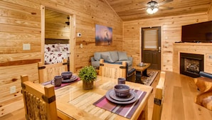 House, 1 King Bed with Sofa bed (River Getaway #2326) | Dining - River Getaway #2326 (Pigeon Forge)