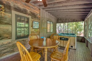 House, Multiple Beds (River Dream #466) | Outdoor dining