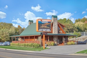 House, 1 King Bed with Sofa bed (Wild Thing #1525) | Exterior - Wild Thing #1525 (Gatlinburg)