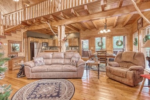 House, Multiple Beds (Sugar Bear #268) | Living area