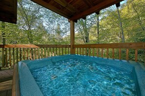 Casa, letti multipli (Creekside Retreat #208) | Idromassaggio all'aperto