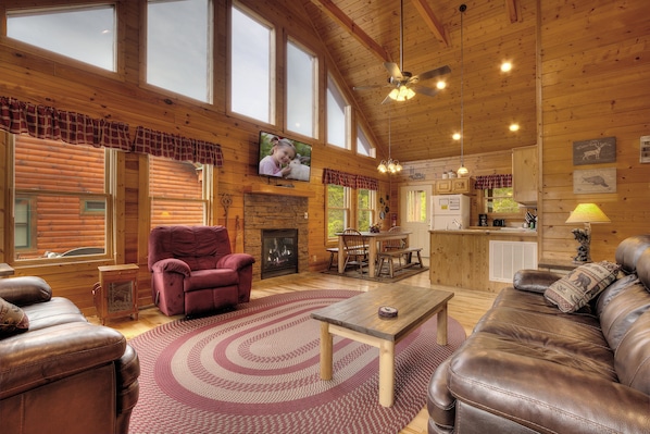 Interior - Serenity Now #370 (Pigeon Forge)