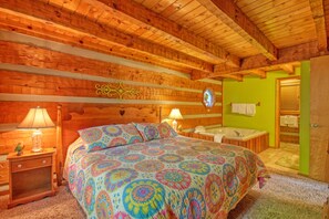 House, 1 King Bed with Sofa bed (Parkside Party #1676) | 1 bedroom, individually decorated, individually furnished, bed sheets