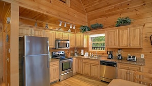 Unclassified image, 5 of 48, button - Splash Mansion #500 (Gatlinburg)