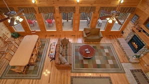 Unclassified image, 3 of 48, button - Splash Mansion #500 (Gatlinburg)