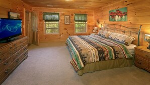 House, Multiple Beds (Private Paradise #2810) | 3 bedrooms, WiFi (free), individually decorated, individually furnished - Private Paradise #2810 (Sevierville)
