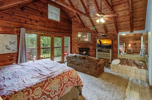 1 habitación, decoración personalizada y muebles diferentes