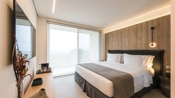 Zimmersafe, Verdunkelungsvorhänge, schallisolierte Zimmer