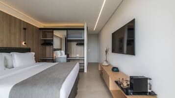 Cofres nos quartos, cortinas blackout, quartos à prova de som