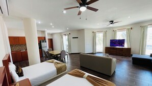Superior Studio Suite - La Lola Hotel & Suites (Mazatlán)