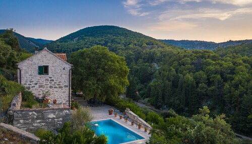 200 year old Mediterranean stone house recommended by The Sunday Times