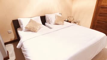 Deluxe Room, 2 Twin Beds, Garden View | Memory foam beds, minibar, in-room safe, iron/ironing board