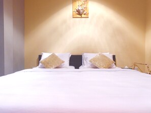 豪華客房, 2 張單人床, 花園景 | 記憶棉床墊、迷你吧、房內夾萬、熨斗/熨衫板