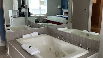 Premium Room | Private spa tub